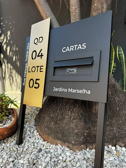 Algarismo Acm + Acm - 60x55 +caixa Correio e Pé para Jardim
