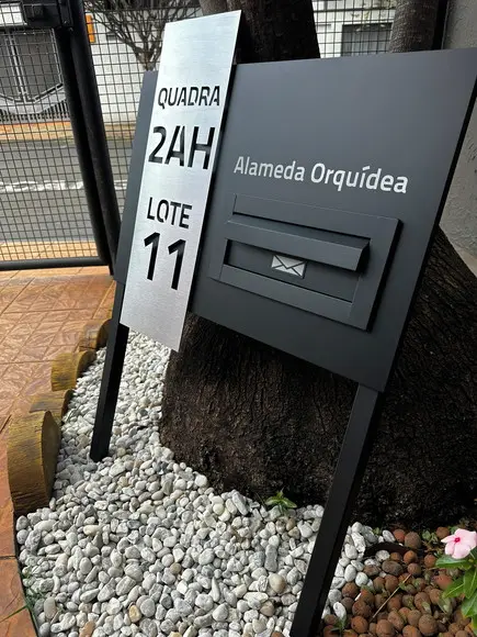 Algarismo Acm + Inox - 60x55 +caixa Correio e Pé para Jardim