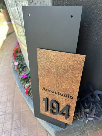 Algarismo Acm Corten com Pvc - Grande Formato 90cm x 35cm