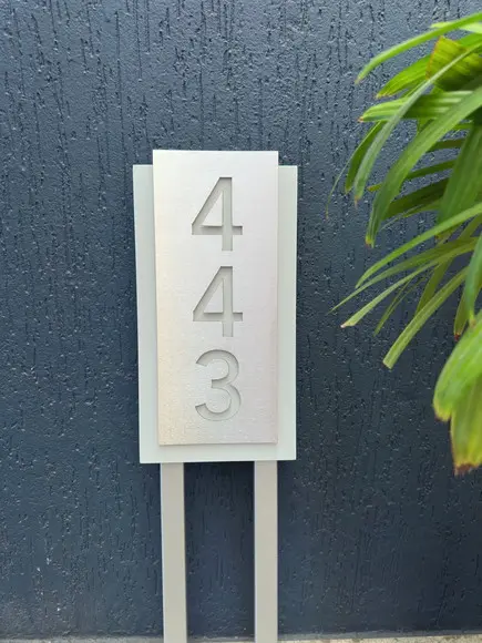 Algarismo Residencial Acm com Inox - 20x40 para Jardim