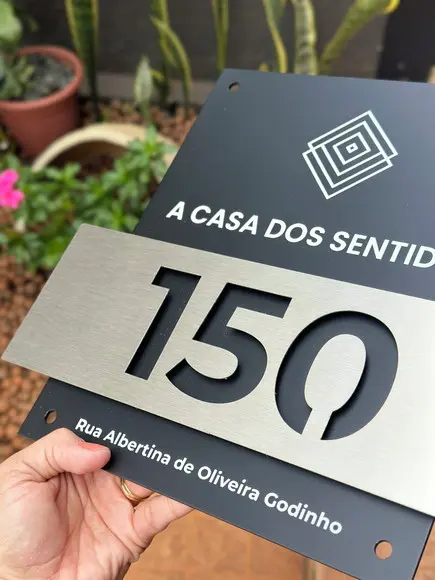 Algarismo Residencial Acm com Inox - 3 Dígitos 28x30 Logo