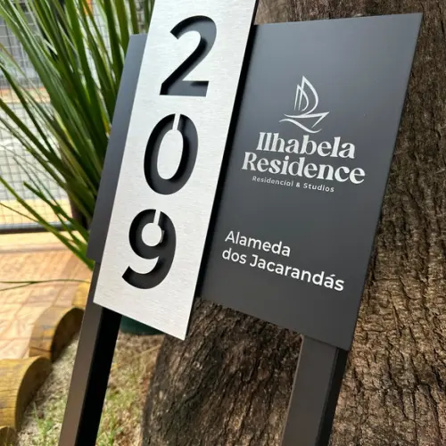 Algarismo Residencial Acm com Inox - 30x33 Jardim com Logo