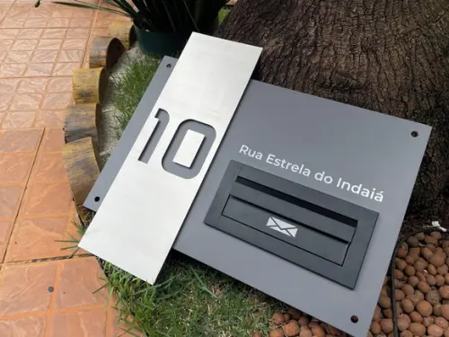 Algarismo Residencial Acm+inox com Caixa de Correio 60x55