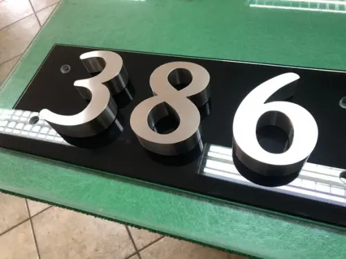 Algarismo Residencial Vidro com Inox - 3 Dígitos 65x25