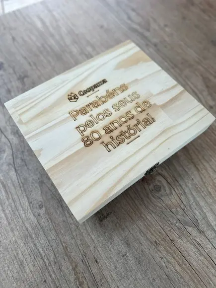 Estojo de Homenagem Pinnus - 23x27cm