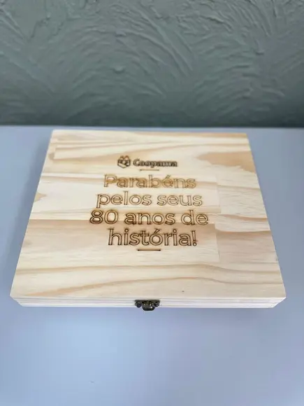 Estojo de Homenagem Pinnus - 23x27cm