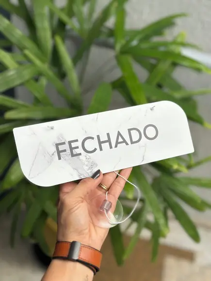 Placa - Aberto e Fechado - Modelo Caulim + Ventosa