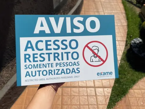 Placa Acesso Restrito Somente Autorizada Modelo Caulim 30x20