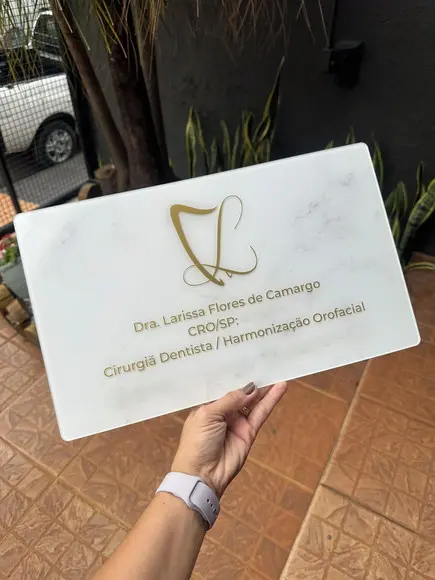 Placa de Comércio Acrílico - Aplicação Adesivo Frontal 40x24