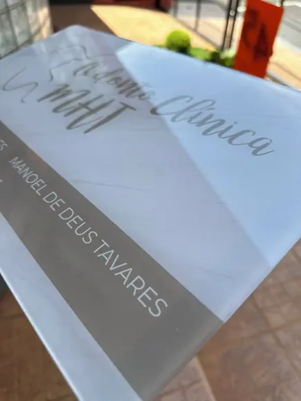 Placa de Comércio Acrílico - Aplicação Adesivo Frontal 40x24