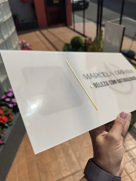 Placa de Comércio Acrílico - Aplicação Adesivo Frontal 40x24