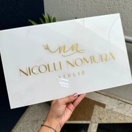 Placa de Comércio Acrílico - Aplicação Adesivo Frontal 40x24