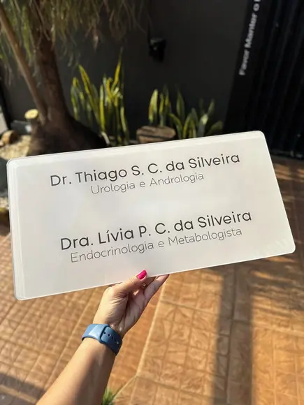 Placa de Comércio em Acrílico - Frente 25x50