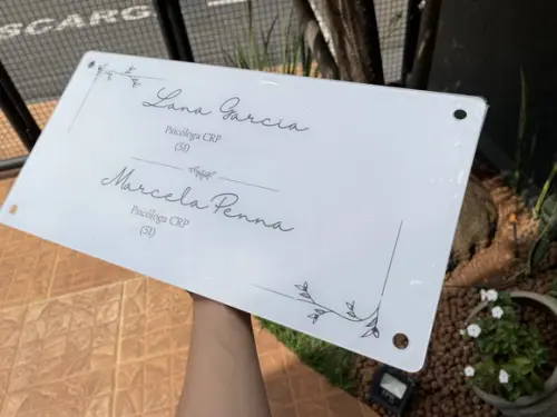 Placa de Comércio em Acrílico - Frente 50x25