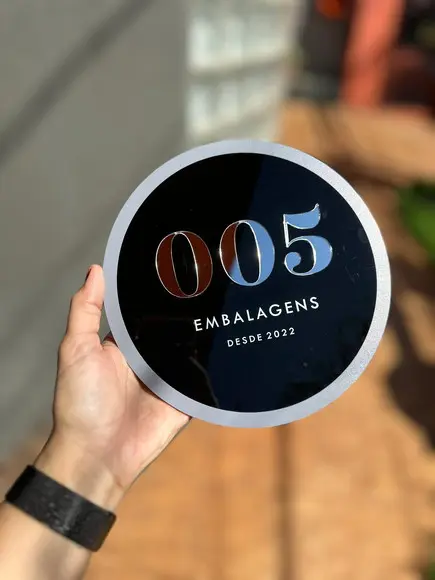 Placa de Comércio em Acrílico com Sobreposição-frente 20x20