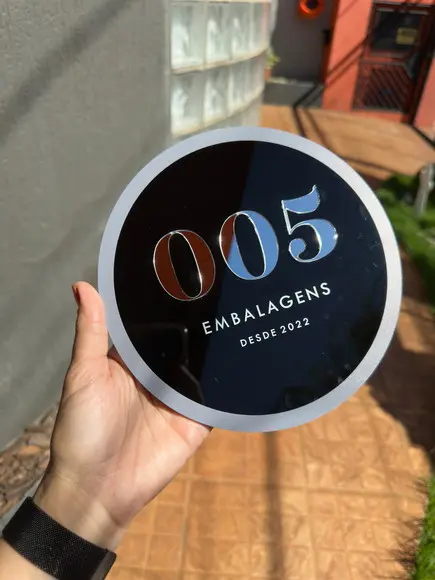 Placa de Comércio em Acrílico com Sobreposição-frente 20x20