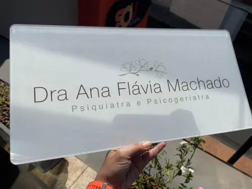 Placa de Comércio em Acrílico- Frente 50x25