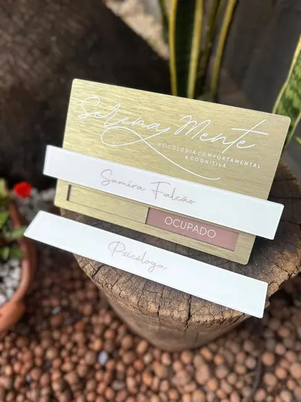 Placa de Id. de Sala - Modelo Esmeralda Acrílico com Flag