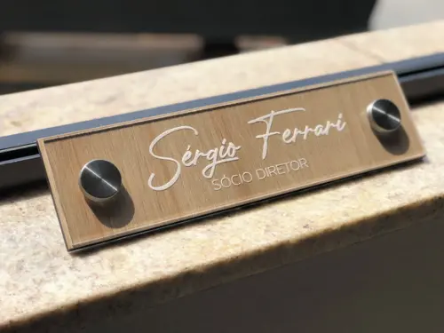 Placa de Identificação de Mesa - mdf e Acrílico 26x6,5