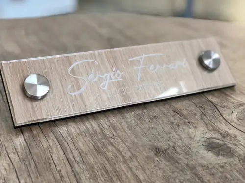 Placa de Identificação de Mesa - mdf e Acrílico 26x6,5