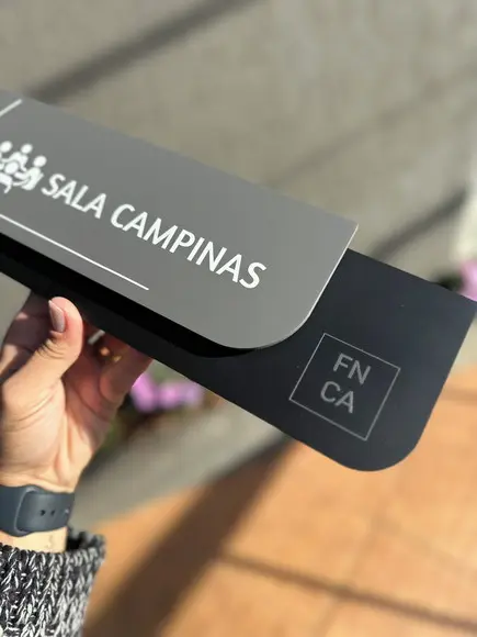 Placa de Identificação de Sala - Ametista 33x11,5