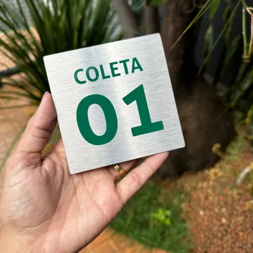 Placa de Identificação de Sala - Caulim 10x10 Inox