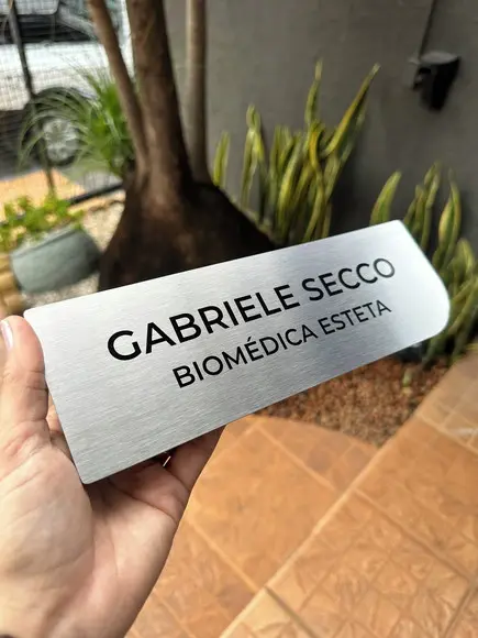 Placa de Identificação de Sala - Caulim 25,5x8 Inox
