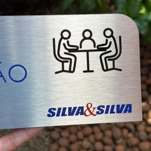 Placa de Identificação de Sala - Caulim 30x10 Inox