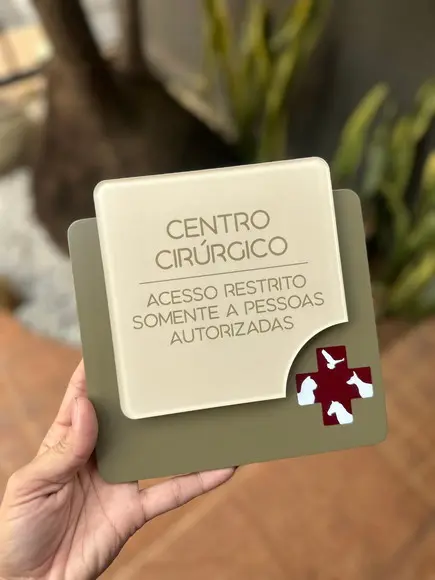 Placa de Identificação de Sala - Modelo Ágata