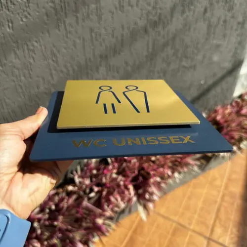 Placa de Identificação de Sala - Modelo Ágata