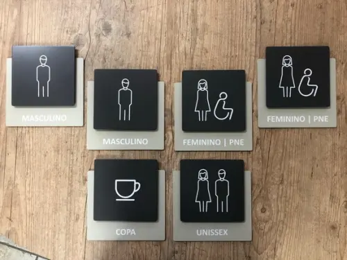 Placa de Identificação de Sala - Modelo Ágata