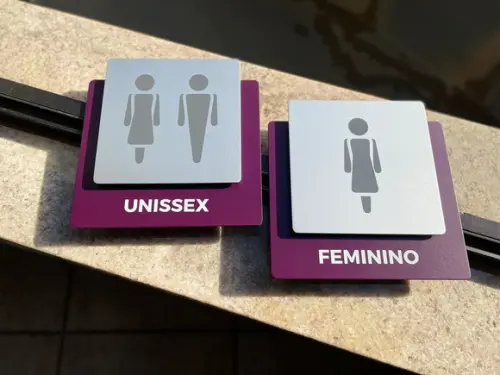 Placa de Identificação de Sala - Modelo Ágata