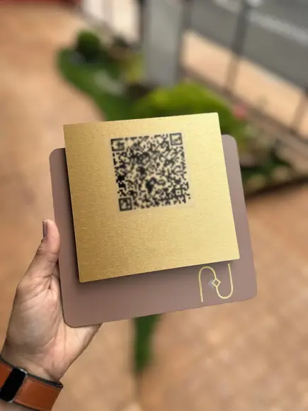Placa de Identificação de Sala - Modelo Ágata Acm e Acrílico