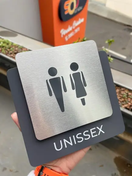 Placa de Identificação de Sala - Modelo Ágata Inox