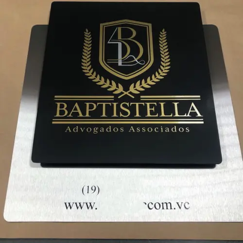 Placa de Identificação de Sala - Modelo Ágata Inox 35x35