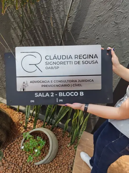 Placa de Identificação de Sala - Modelo Ágata Inox Maxi