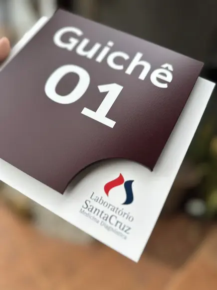 Placa de Identificação de Sala - Modelo Ágata Personalizada