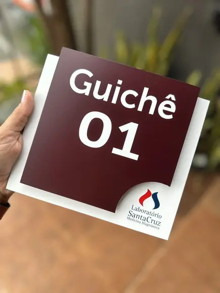 Placa de Identificação de Sala - Modelo Ágata Personalizada