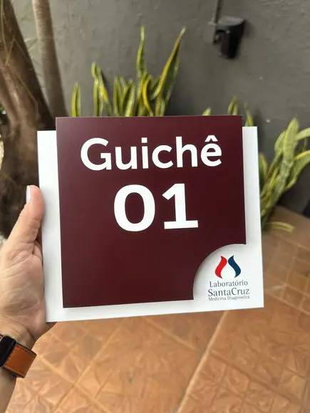 Placa de Identificação de Sala - Modelo Ágata Personalizada