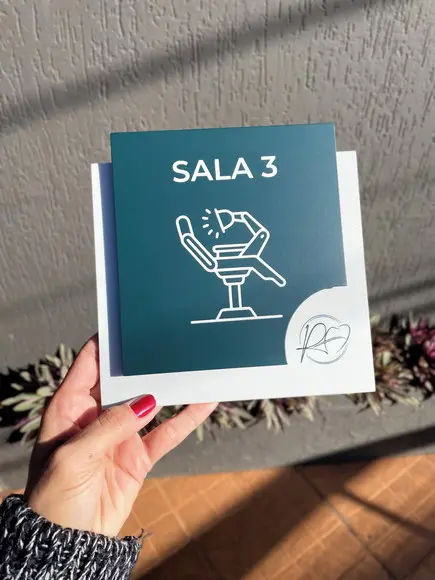 Placa de Identificação de Sala - Modelo Ágata Personalizada