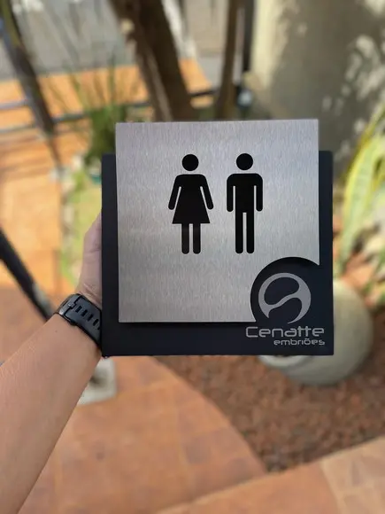 Placa de Identificação de Sala - Modelo Ágata Personalizado