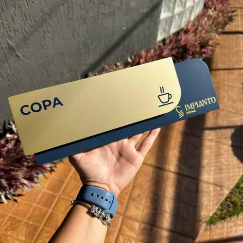 Placa de Identificação de Sala - Modelo Ametista