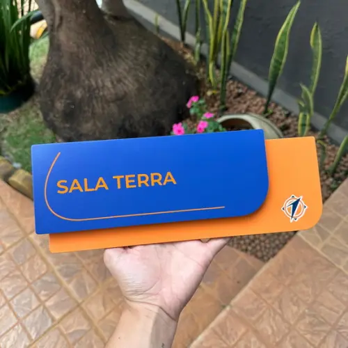 Placa de Identificação de Sala - Modelo Ametista