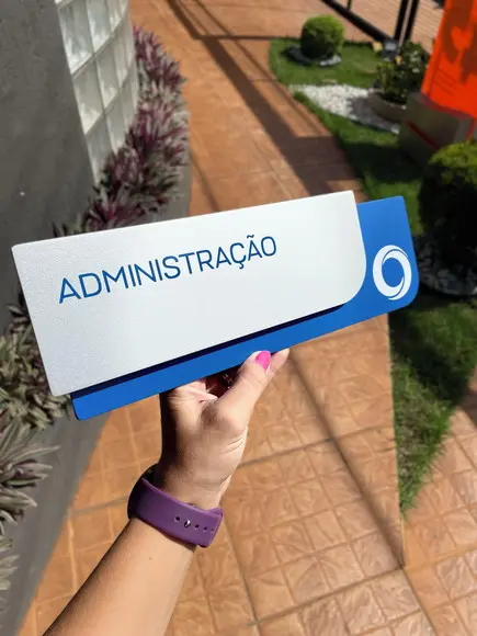 Placa de Identificação de Sala - Modelo Ametista