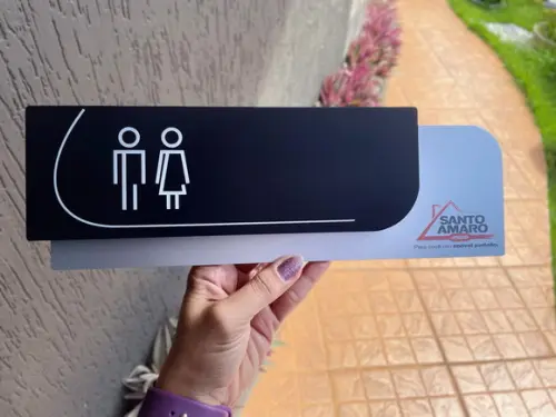 Placa de Identificação de Sala - Modelo Ametista