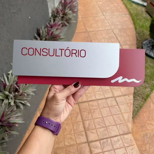Placa de Identificação de Sala - Modelo Ametista