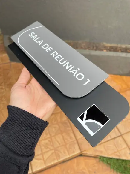 Placa de Identificação de Sala - Modelo Ametista