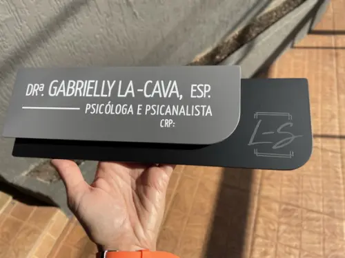 Placa de Identificação de Sala - Modelo Ametista