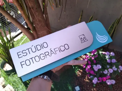 Placa de Identificação de Sala - Modelo Ametista