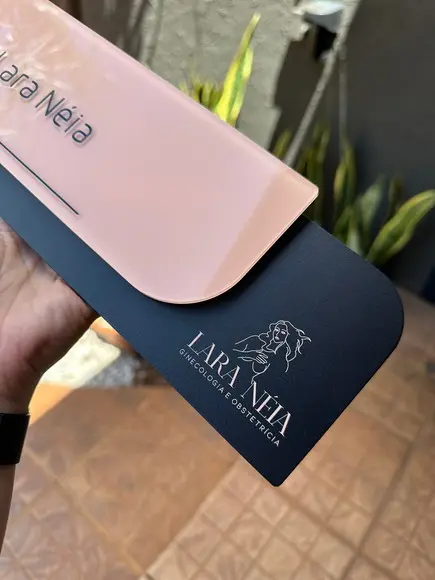 Placa de Identificação de Sala - Modelo Ametista Acrílico